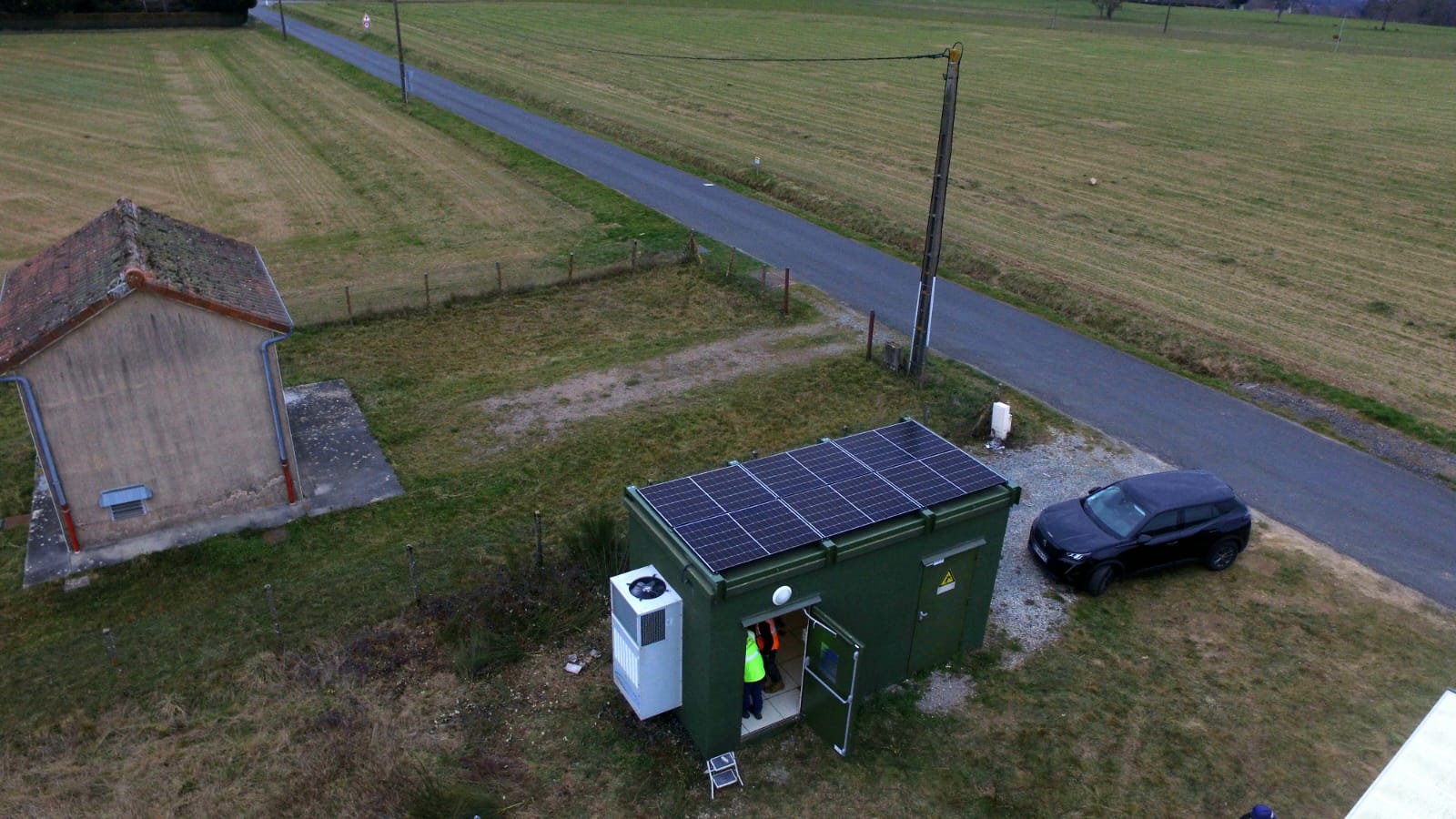 Shelter avec toiture photovoltaïque